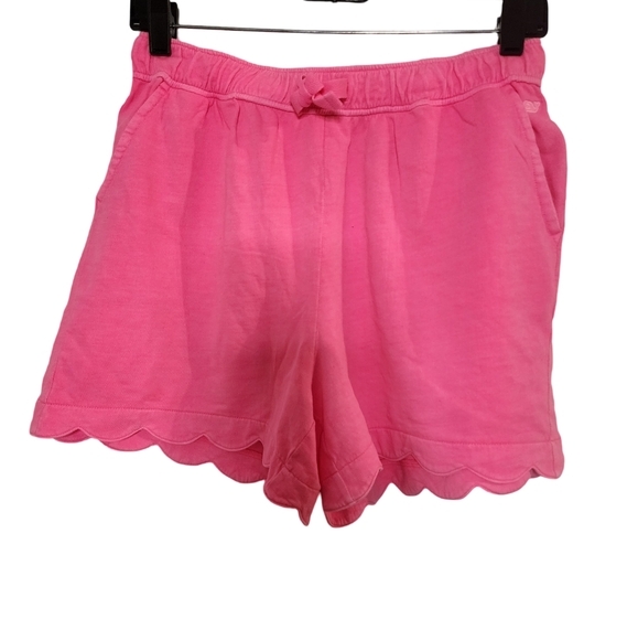 Vineyard Vines Other - Vineyard Vines Pink Scalloped Hem Shorts